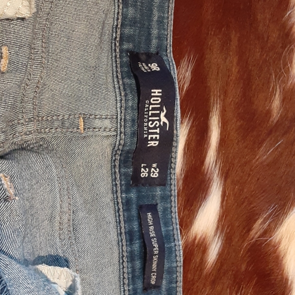Hollister Skinny Jeans - Picture 2 of 4